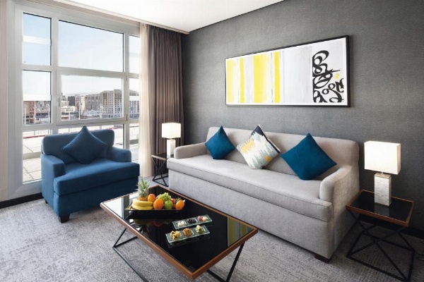 Anwar Al Madinah Movenpick Hotel image 1