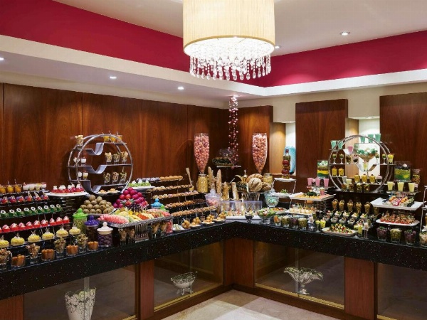 Anwar Al Madinah Movenpick Hotel image 17