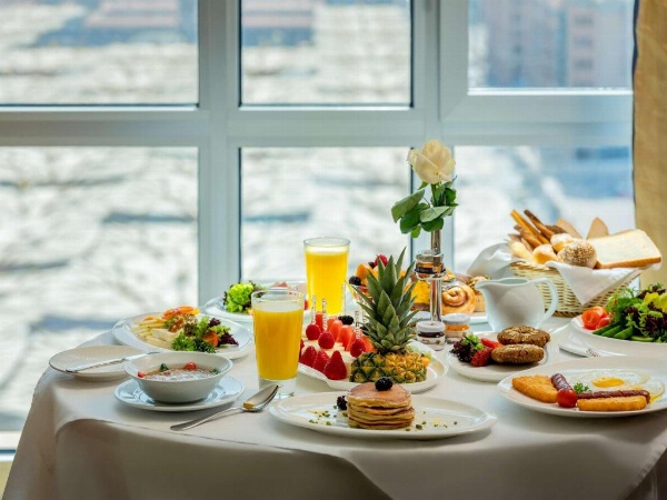 Anwar Al Madinah Movenpick Hotel image 19