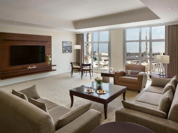 Anwar Al Madinah Movenpick Hotel image 20