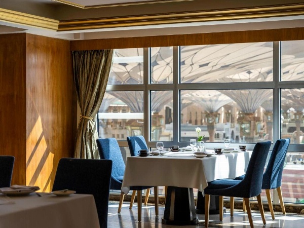 Anwar Al Madinah Movenpick Hotel image 21