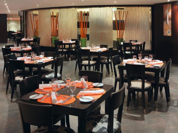 Anwar Al Madinah Movenpick Hotel image 27