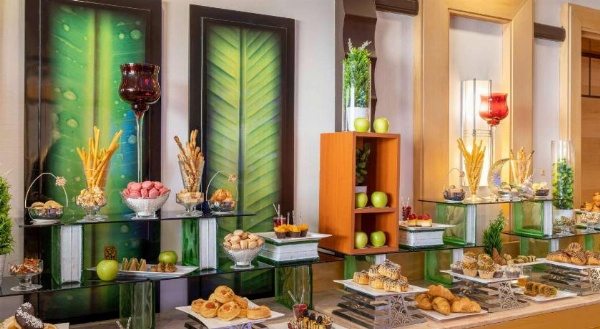 Anwar Al Madinah Movenpick Hotel image 28