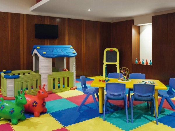 Anwar Al Madinah Movenpick Hotel image 7